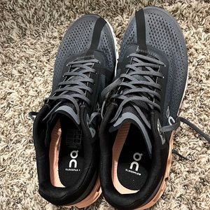 Womens OnCloud cloud flow